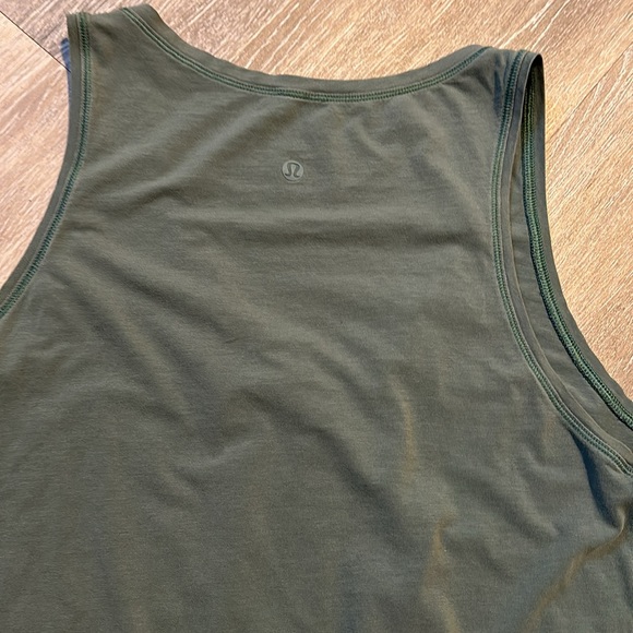 Lululemon tie front tank size 10 hunter green euc - Picture 5 of 5